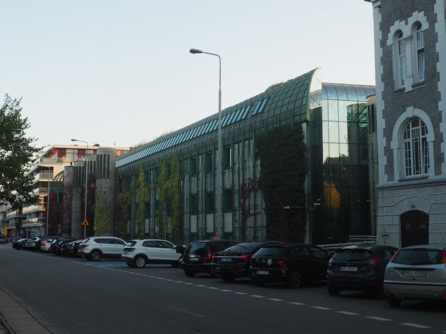 Zdjęcie architektury budynku Biblioteka Uniwersytecka w Warszawie